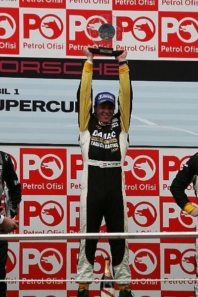 Porsche Supercup: Race winner Jaap van Lagen on the podium