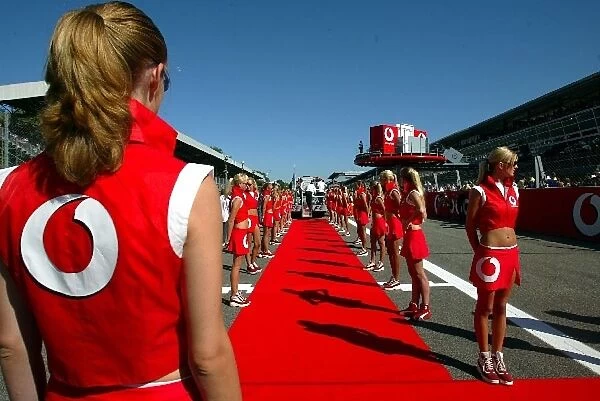 Porsche Supercup: Vodafone girls: Porsche Supercup, Rd10, Monza, Italy, 14 September 2003