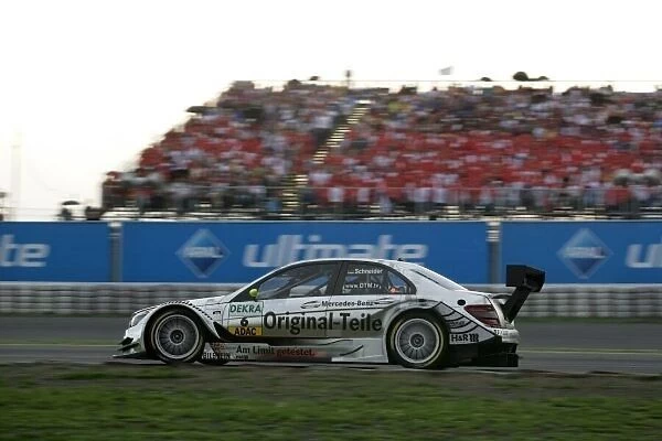 DTM. Race winner Bernd Schneider (GER) Original-Teile AMG Mercedes C-Klasse (2008).
