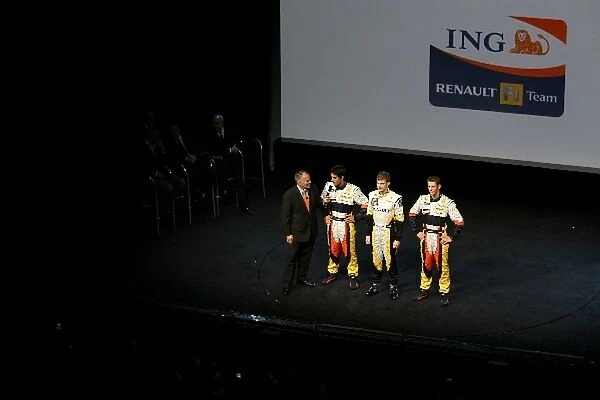 Renault R28 Launch: Peter Windsor with Lucas di Grassi Renault, Ben Hanley and Romain Grosjean
