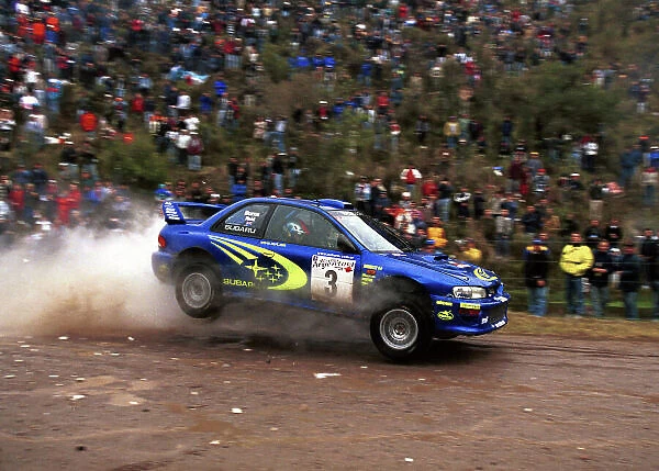 Richard Burns in action in the Subaru Impreza 2000 WRC. Argentina Rally 2000. Photo:McKlein / LAT