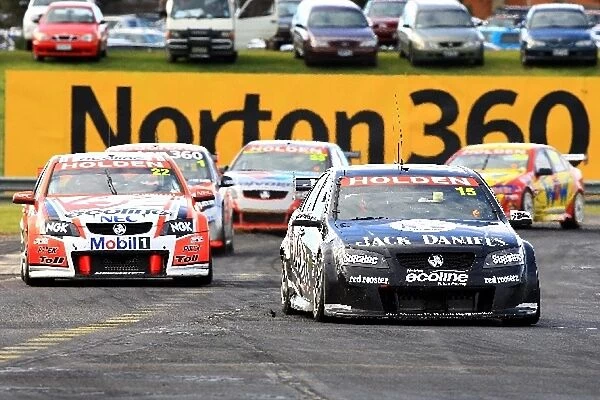 Rick Kelly (AUS) Jack Daniels Kelly Racing Commodore heads Davison while running 2nd in race 14