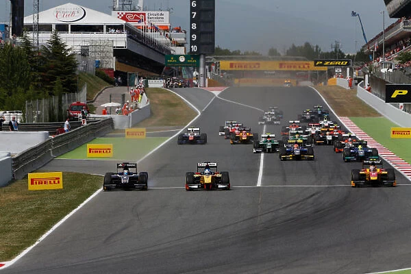 SBL6239. 2014 GP2 Series Round 2 - Race 1.