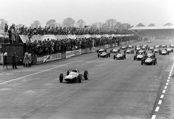 Silverstone, Great Britain. 10-12 May 1962: Jim Clark leads Richie Ginther, Bruce McLaren, Innes Ireland and Graham Hill at the start