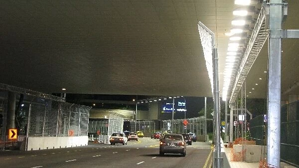 Singapore Circuit Construction: Marina Square Pan Pacific Hotel walkway