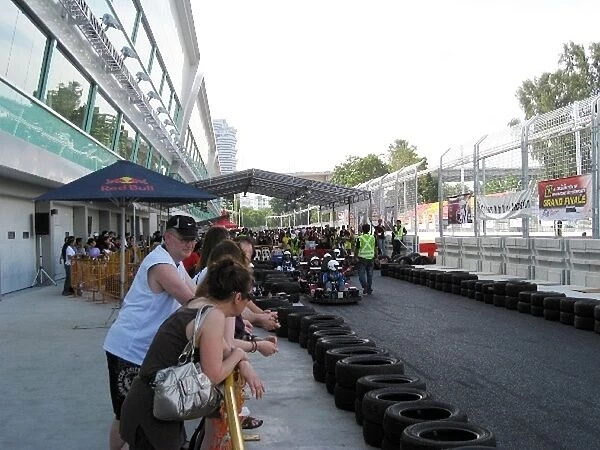 Singapore Circuit Construction: Public enjoy Karting