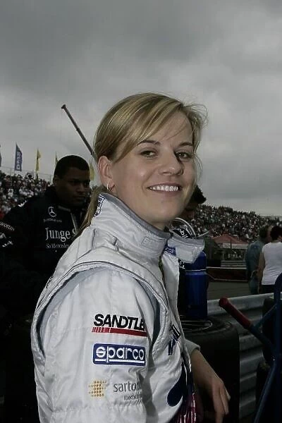DTM. Susie Stoddart (GBR) TV-Spielfilm AMG Mercedes C-Klasse (2008).