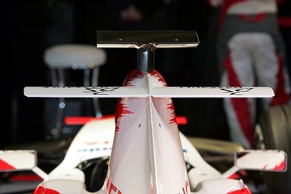 Toyota TF106 Launch: TF106 TV camera and mid wing detail
