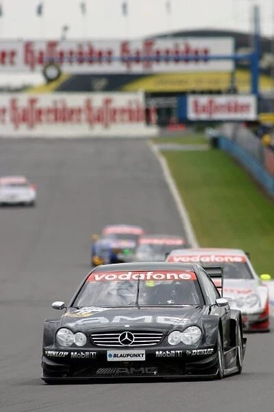 DTM. Winner, Jean Alesi (FRA) AMG-Mercedes leads the leading pack.