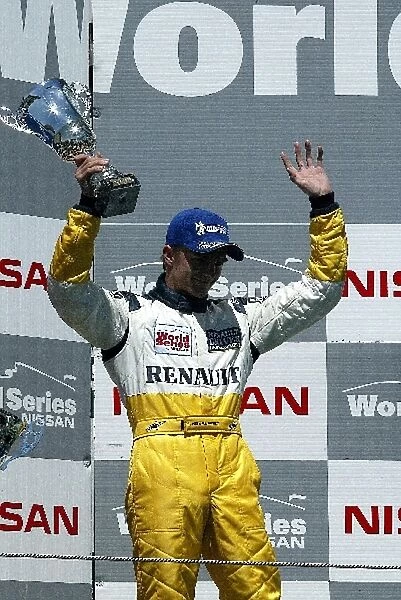 World Series By Nissan: Heikki Kovalainen Pons Racing on the podium
