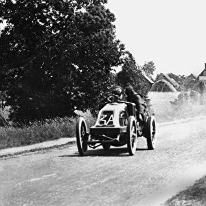 1906 French Grand Prix - Ferenc Szisz: Ferenc Szisz leads Elliot Shepard