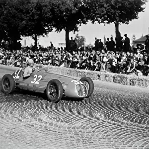 1948 Swiss Grand Prix. Bremgarten, Berne, Switzerland. 4 July 1948. Alberto Ascari, Maserati 4CLT/48, 5th position, action. World Copyright: LAT Photographic Ref: C22583