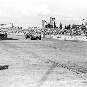 1952 German Grand Prix World Copyright: LAT Photographic ref: 4679J 27A / 28