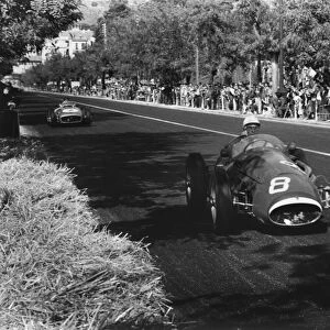 1954 Spanish Grand Prix: Stirling Moss, retired, action