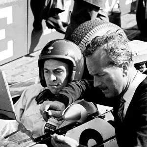 1963 Dutch Grand Prix - Jim Clark and Colin Chapman: Jim Clark with team boss Colin Chapman