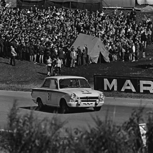 1965 Spa 24 hours. Spa-Francorchamps, Belgium. 24th - 25th July 1965. Williams / Bill Allen / Ted Lund (Ford Lotus Cortina), 19th position, action. World Copyright: LAT Photographic. Ref: L65 - 382 - 33