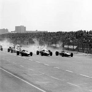 1966 Dutch Grand Prix - Start: Jack Brabham, Brabham BT19-Repco, 1st position, Denny Hulme, Brabham BT20-Repco, retired, and Jim Clark, Lotus 33-Climax