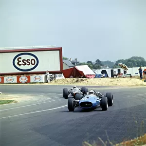 1967 French Grand Prix. Bugatti Circuit, Le Mans, France. 30/6-2/7 1967. Guy Ligier (Cooper T81 Maserati). Ref-67 FRA MF01. World Copyright - LAT Photographic