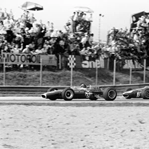 1967 Italian Grand Prix: Jim Clark, 3rd position, leads Dan Gurney, retired, action