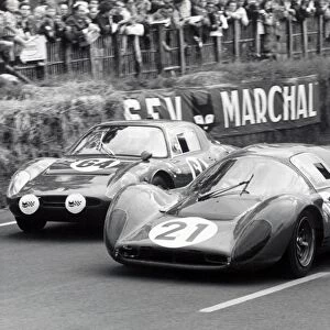 1967 Le Mans 24 hours: Ludovico Scarfiotti / Michael Parkes, 2nd position passes Marcel Martin / Jean Mesange, 16th position, action