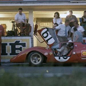 1969 Le Mans 24 hours: Chris Amon / Peter Schetty, retired. Pitstop