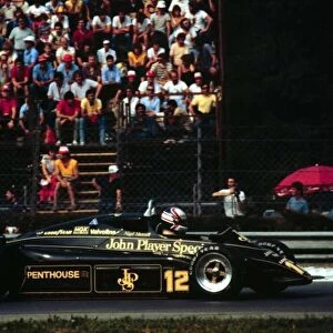 1982 ITALIAN GP. Nigel Mansell drives the JPS Lotus 91 to 7th place at Monza