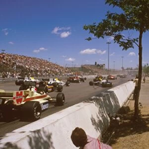 1984 United States Grand Prix East: Nigel Mansell glanced poleman Nelson Piquets quite heavily, causing him to crash at the start