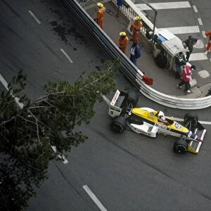 1988 Monaco Grand Prix: Nigel Mansell, retired, action