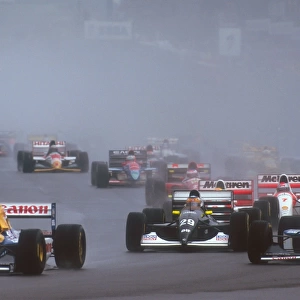 1993 European Grand Prix: Alain Prost leads teammate Damon Hill, Karl Wendlinger, Ayrton Senna and Michael Andretti into Redgate at the start