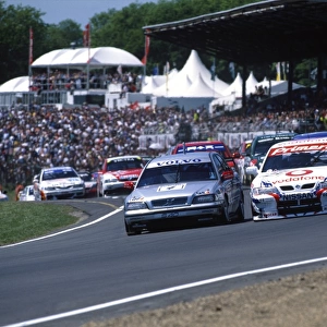 1998 British Touring Car Championship: Rickard Rydell, 1st position, leads Anthony Reid, 2nd position, action