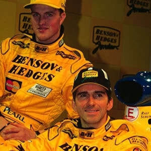 1998 JORDAN LAUNCH - Jan19 Ralf Schumacher and Damon Hill. Photo: LAT