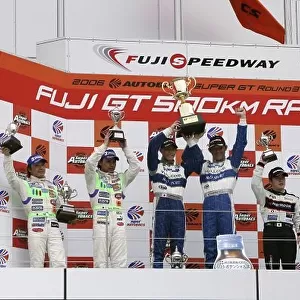 2006 Japanese Super GT Championship. Fuji Speedway, Japan. 4th May 2006 GT300 podium - Shinsuke Shibahara / Hiroyuki Yagi, 1st position (Willcom Advan Vemac408R)