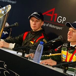 A1GP: Nico Hulkenberg A1 Team Germany and Ryan Briscoe A1 Team Australia in the post race press conference