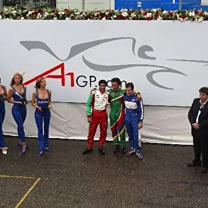 A1GP: The sprint race podium ceremony was held in the pitlane below the podium for some reason