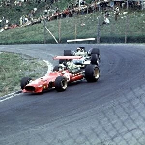 Chris Amon leads Jo Siffert Canadian Grand Prix, Mont-Tremblant 22nd September 1968 Rd 10 World LAT Photographic Tel: +44 (0) 181 251 3000 Fax: +44 (0) 181 251 3001 Ref: 68 CAN 62