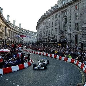 F1 Regent Street Parade: Zsolt Baumgartner Minardi F1x2