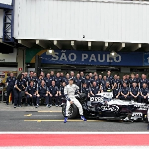 Formula One World Championship: Glenn Dunbar F1 Photographer organises the Williams Team Picture