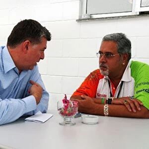 Formula One World Championship: Otmar Szafnauer Force India F1 Chief Operating Officer with Dr. Vijay Mallya Force India F1 Team Owner