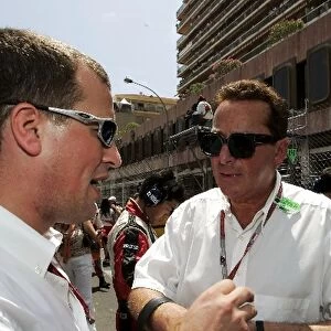 Formula One World Championship: Peter Phillips RBS talks with Lord Maurice Saatchi on the grid