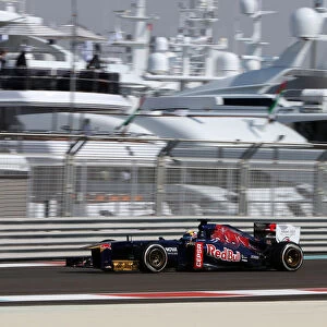2013 Grand Prix Races Collection: Rd17 Abu Dhabi Grand Prix