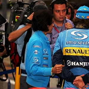 Formula One World Championship: WV Fernando Alonso Renault on the grid