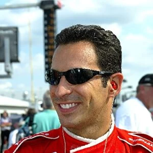 Indy Racing League: Helio Castro Neves Team Penske prepares to qualify for the Gateway Indy 250