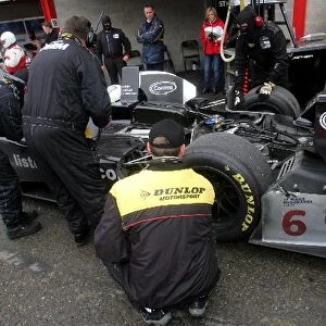 Le Mans Endurance Series: Lister mechanics attend to the Lister Storm LMP