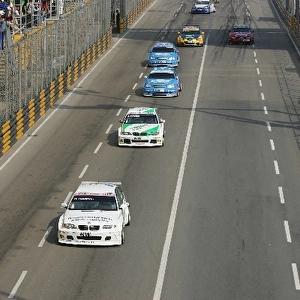 Macau WTCC Guia Touring Cars: Duncan Huisman BMW Team Holland leads Andy Priaulx BMW Team UK and Alain Menu Chevrolet