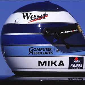Mika Hakkinen - 2000 helmet