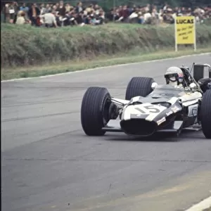 Vic Elford, Cooper T86B (retired) British Grand Prix, Brands Hatch, 20th July 1968, Rd 7 World LAT Photographic Tel: +44 (0) 181 251 3000 Fax: +44 (0) 181 251 3001 Ref: 68 GB 158