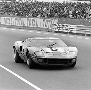 Images Dated 8th November 2005: 1969 Le Mans 24 Hours: Jacky Ickx / Jackie Oliver, 1st position, action
