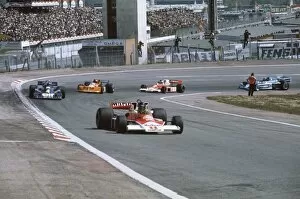 1976 F1 Season Collection: 1976 Spanish Grand Prix: James Hunt, 1st position leads Patrick Depallier, retired