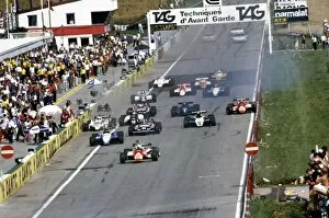 Images Dated 21st September 2011: 1982 Austrian Grand Prix: With the two Alfa Romeo 182s of De Cesaris