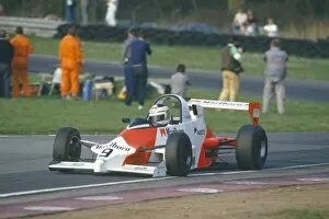 Images Dated 5th May 2006: 1987 Formula Ford 2000. Thruxton, England. JJ Lehto, Reynard 87SF, action